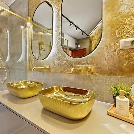 Diana Hall View * 풀라