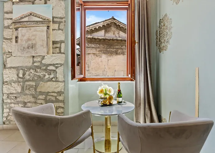 アパート Diana Hall View プーラ