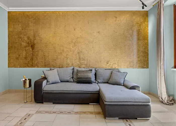 Diana Hall View アパート