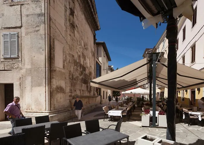 アパート Diana Hall View プーラ